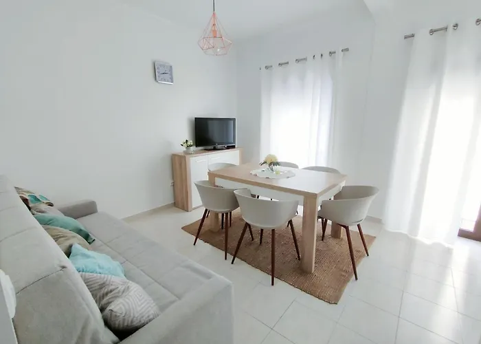 Casa Ondas Daire Nazaré